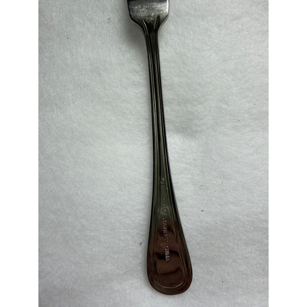 Wallace Stainless WAS 225 pattern Master Butter Knife Glossy Outline China Two